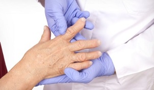 Methoden zur Behandlung von Schmerzen in den Gelenken der Finger
